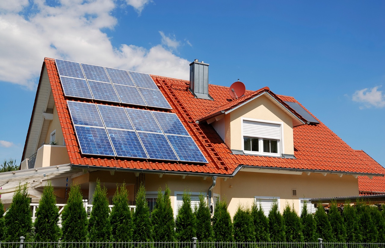 mejor tarifa luz con placas solares